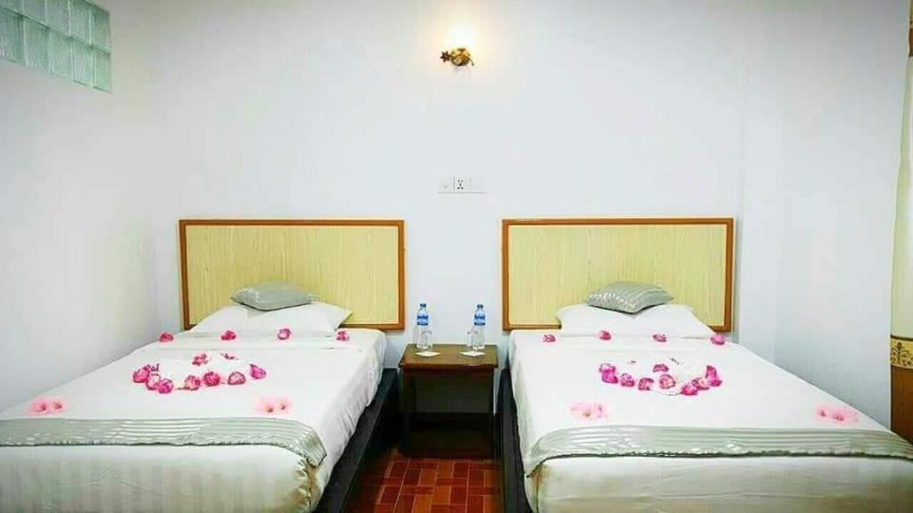 Golden Palace Hotel Hpa-an Eksteriør billede