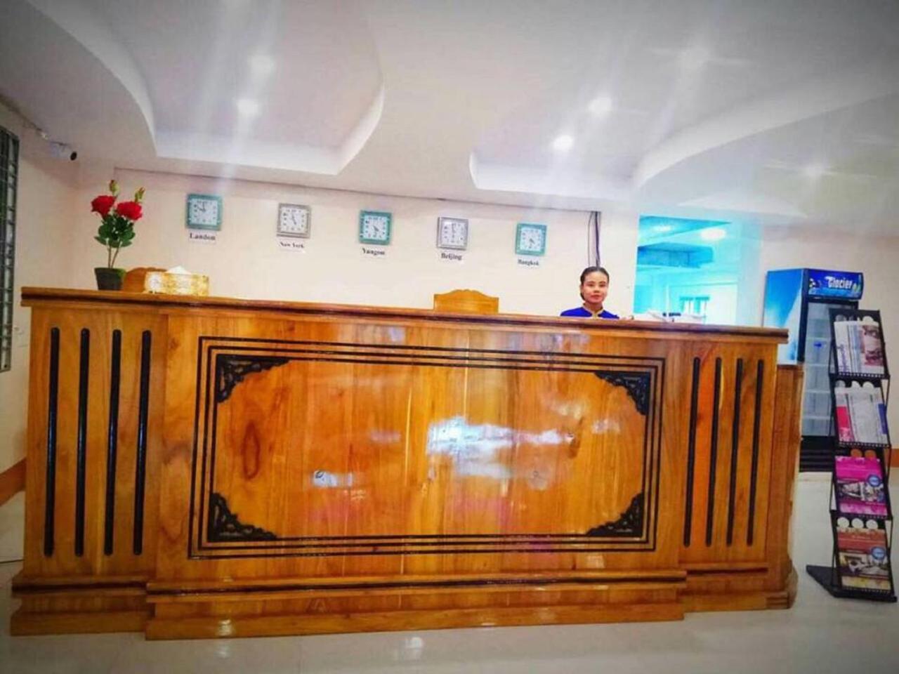 Golden Palace Hotel Hpa-an Eksteriør billede