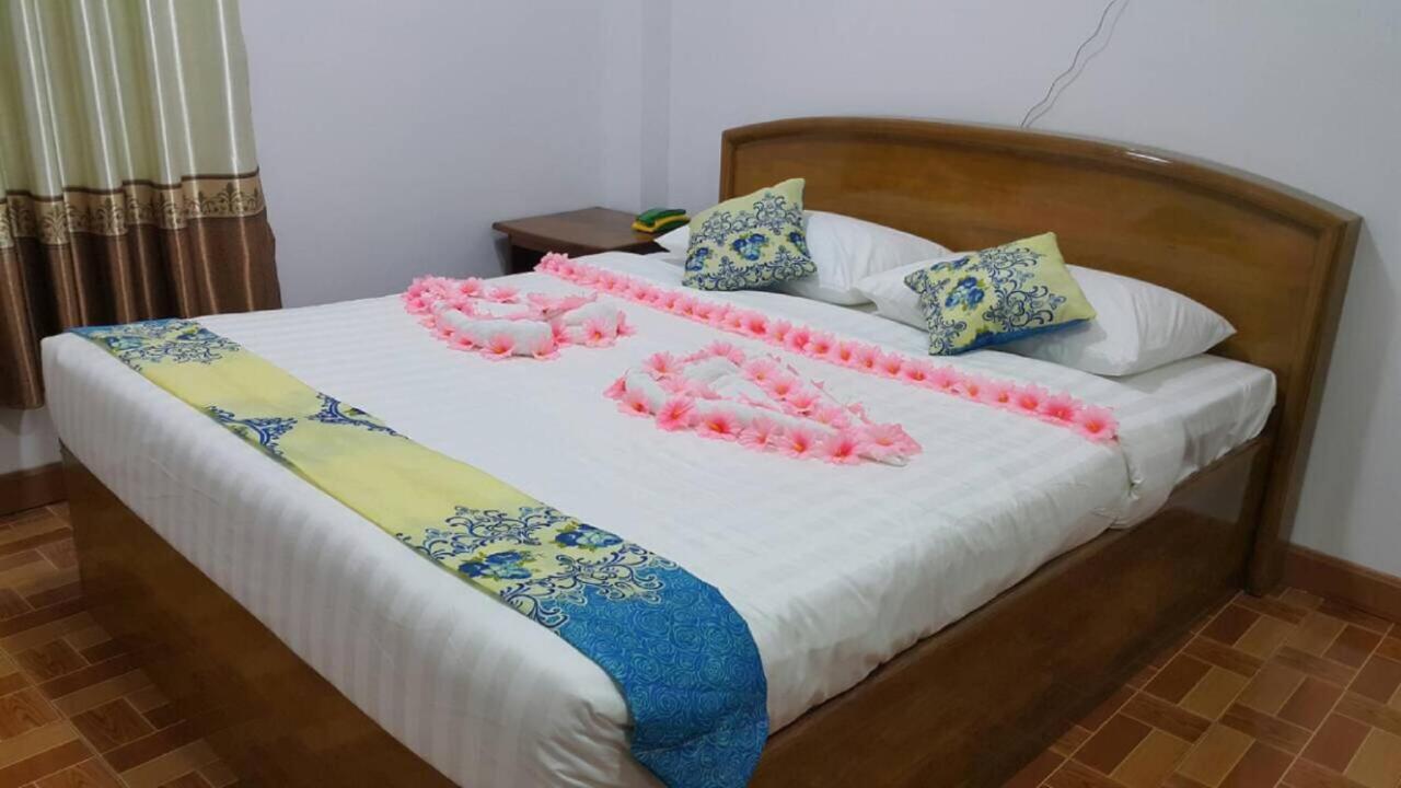 Golden Palace Hotel Hpa-an Eksteriør billede